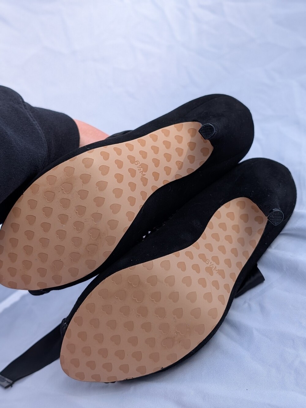 Vintage Betsey Johnson Calandra Black Bow Tie Heels - Picture 10 of 12